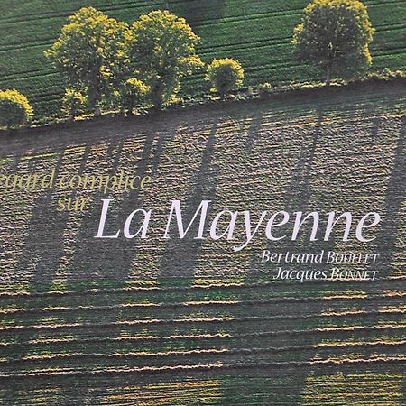 La Grande Malardiere Saint-Georges-Buttavent Экстерьер фото