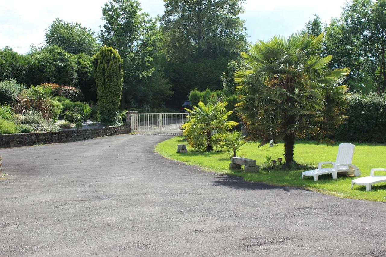 La Grande Malardiere Saint-Georges-Buttavent Экстерьер фото